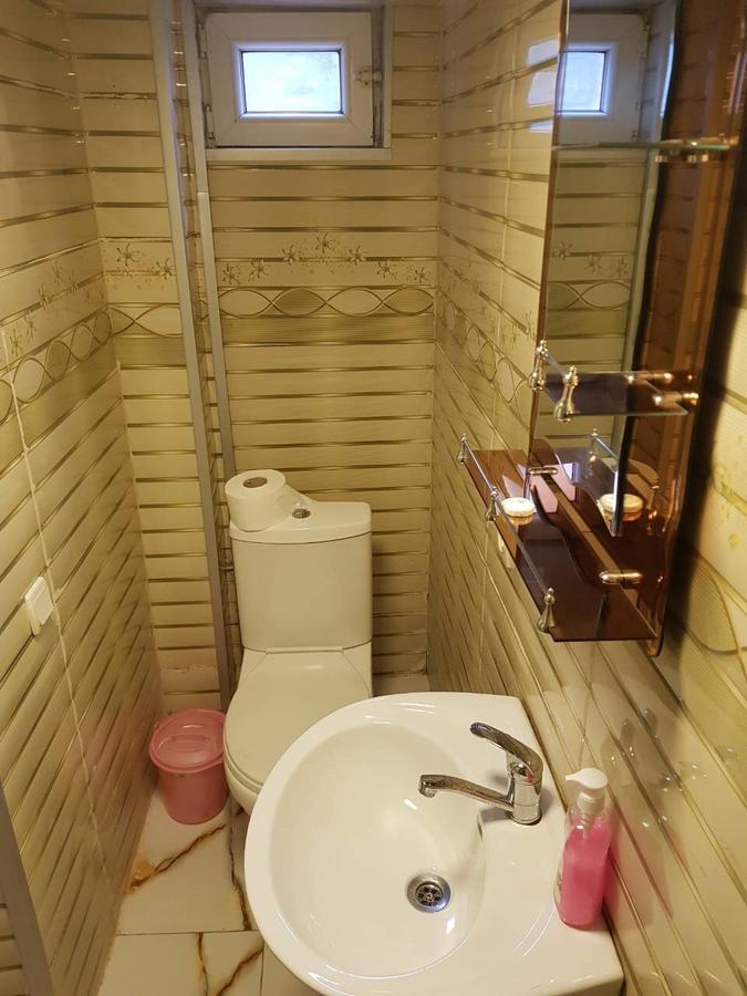 Guest House Saba Batumi Bagian luar foto